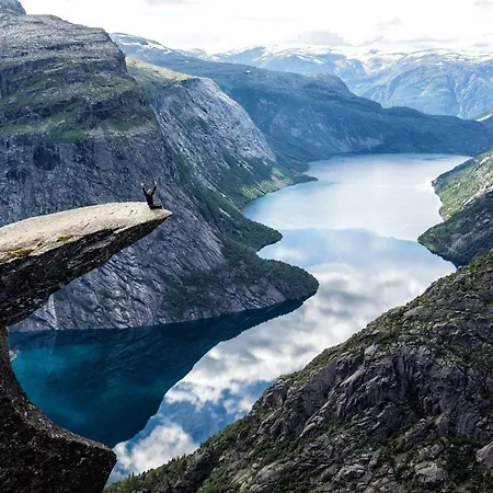 Trolltunga/folgefonna Camp House Holiday home